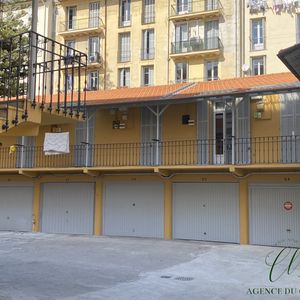 Property in Carre d'Or