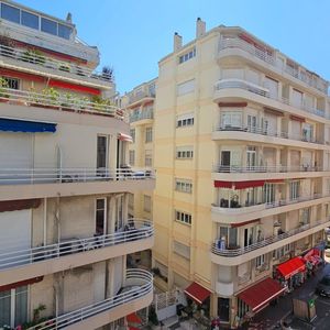 Property in Carre d'Or