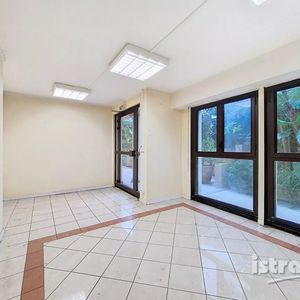 Property in Carre d'Or