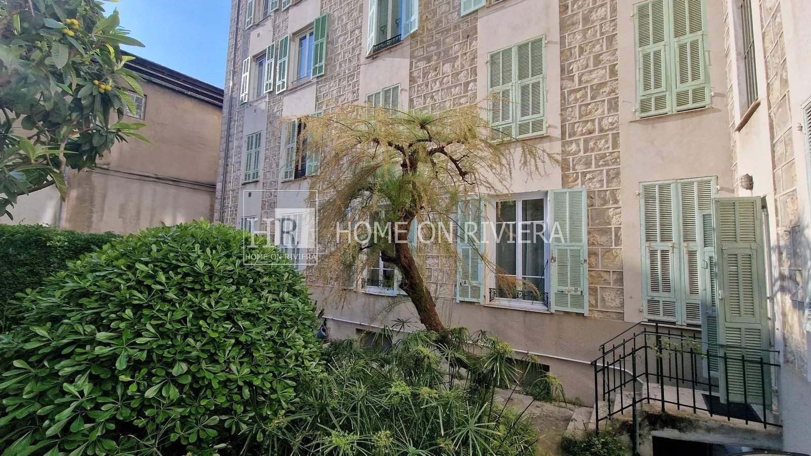 Property photo in Carre d'Or