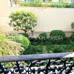 Property in Carre d'Or