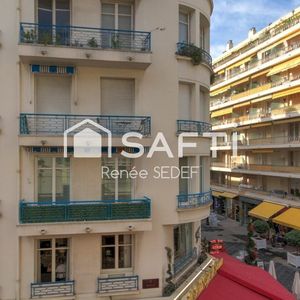 Property in Carre d'Or