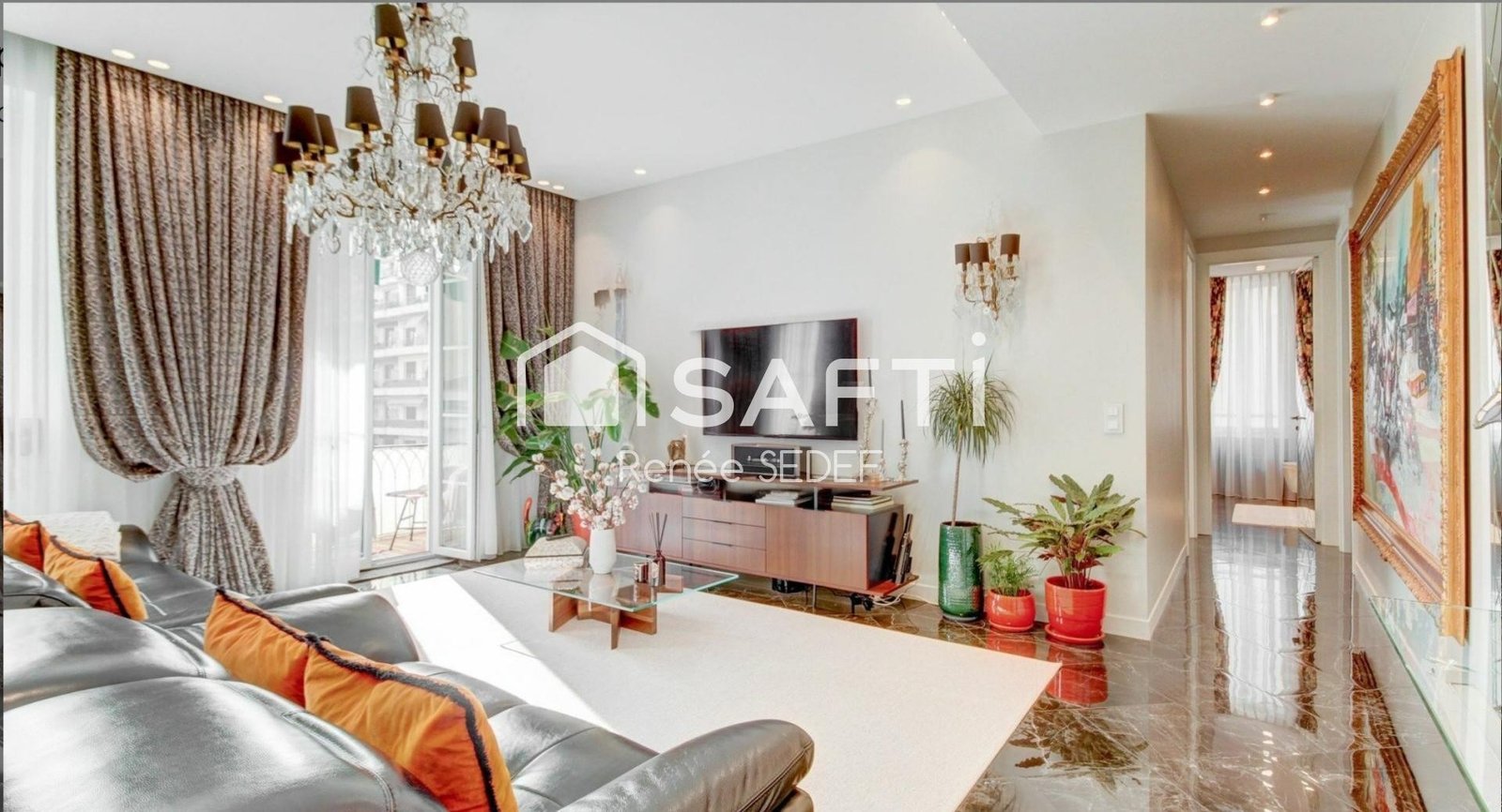 Property photo in Carre d'Or