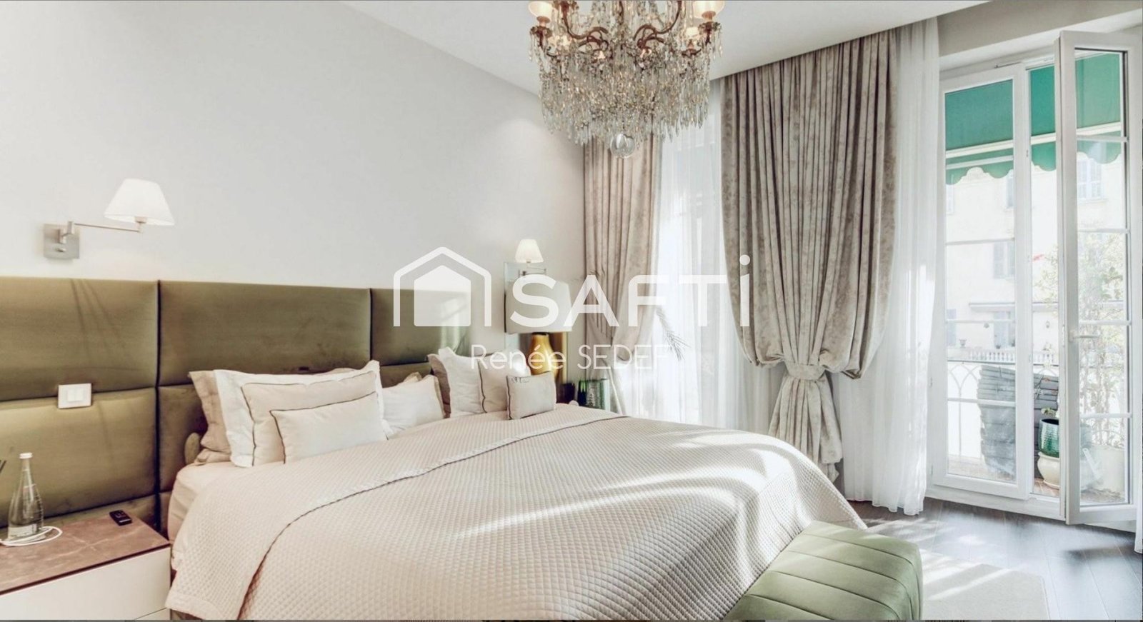 Property photo in Carre d'Or