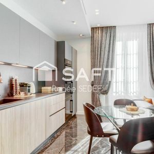 Property in Carre d'Or