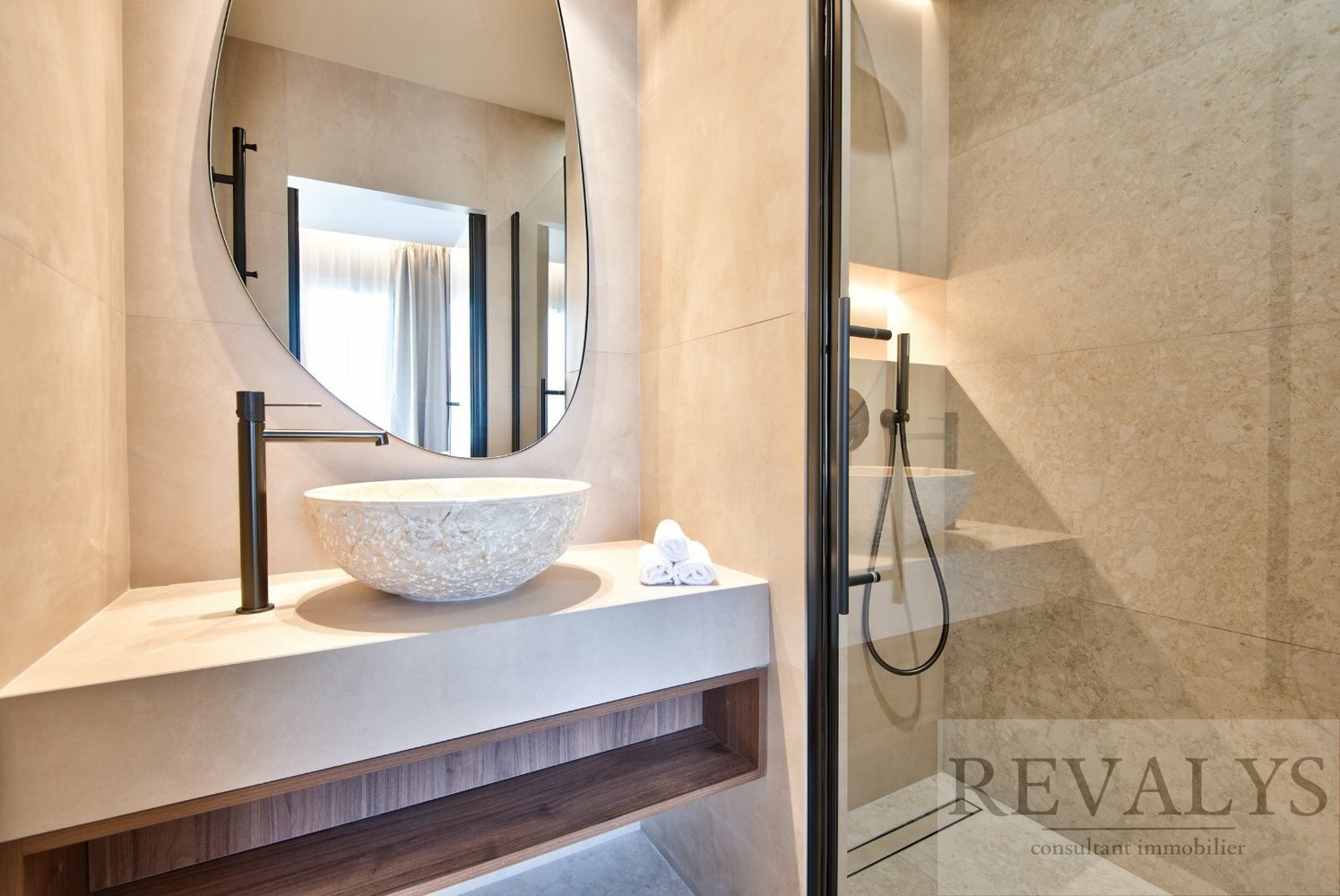 Property photo in Port