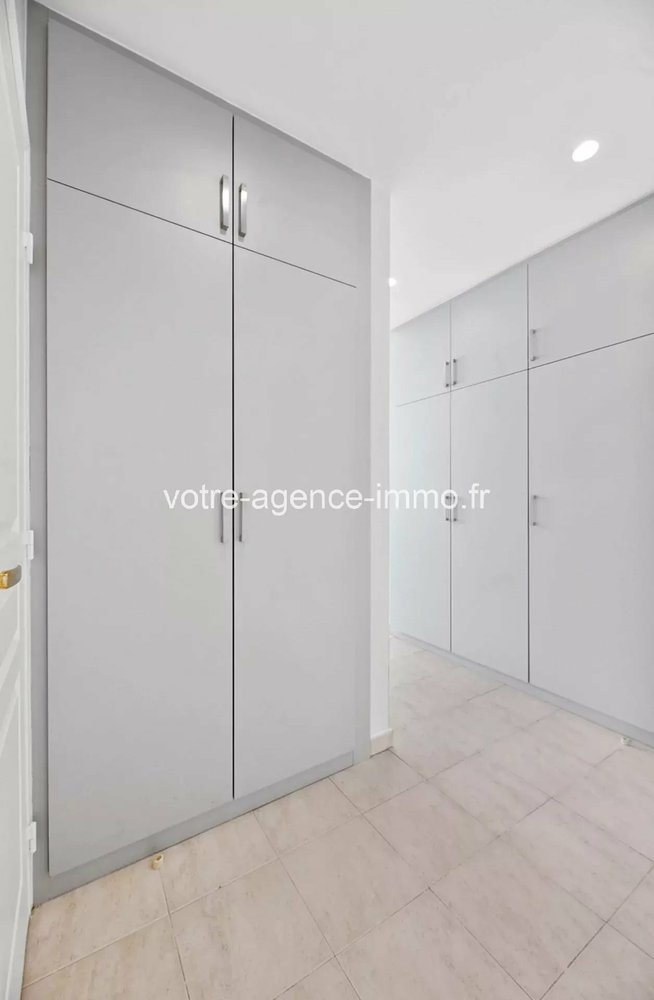 Property photo in Port