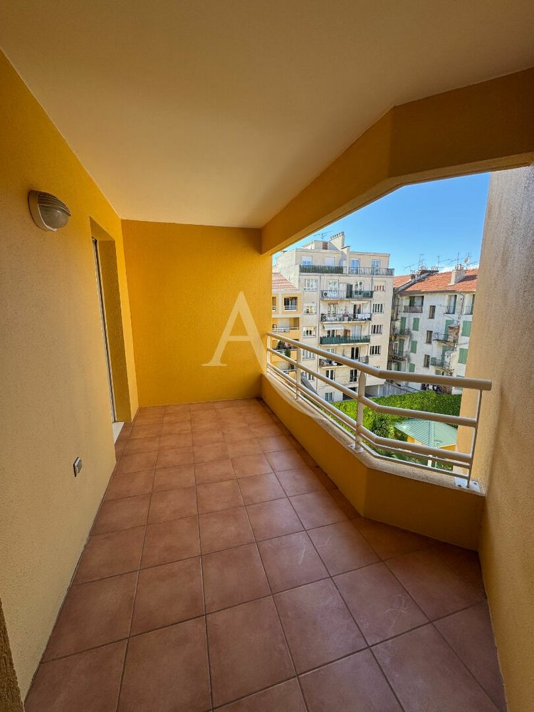 Property photo in Port