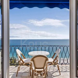 Property in Carre d'Argent