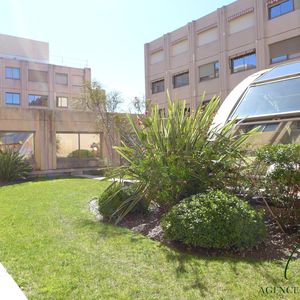 Property in Carre d'Argent