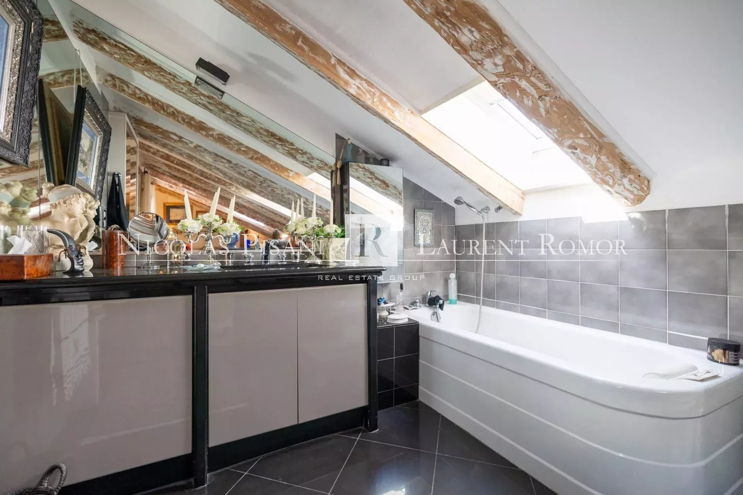 Property photo in Carre d'Argent