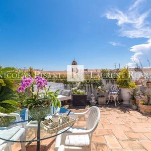 Property in Carre d'Argent