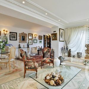 Property in Carre d'Argent