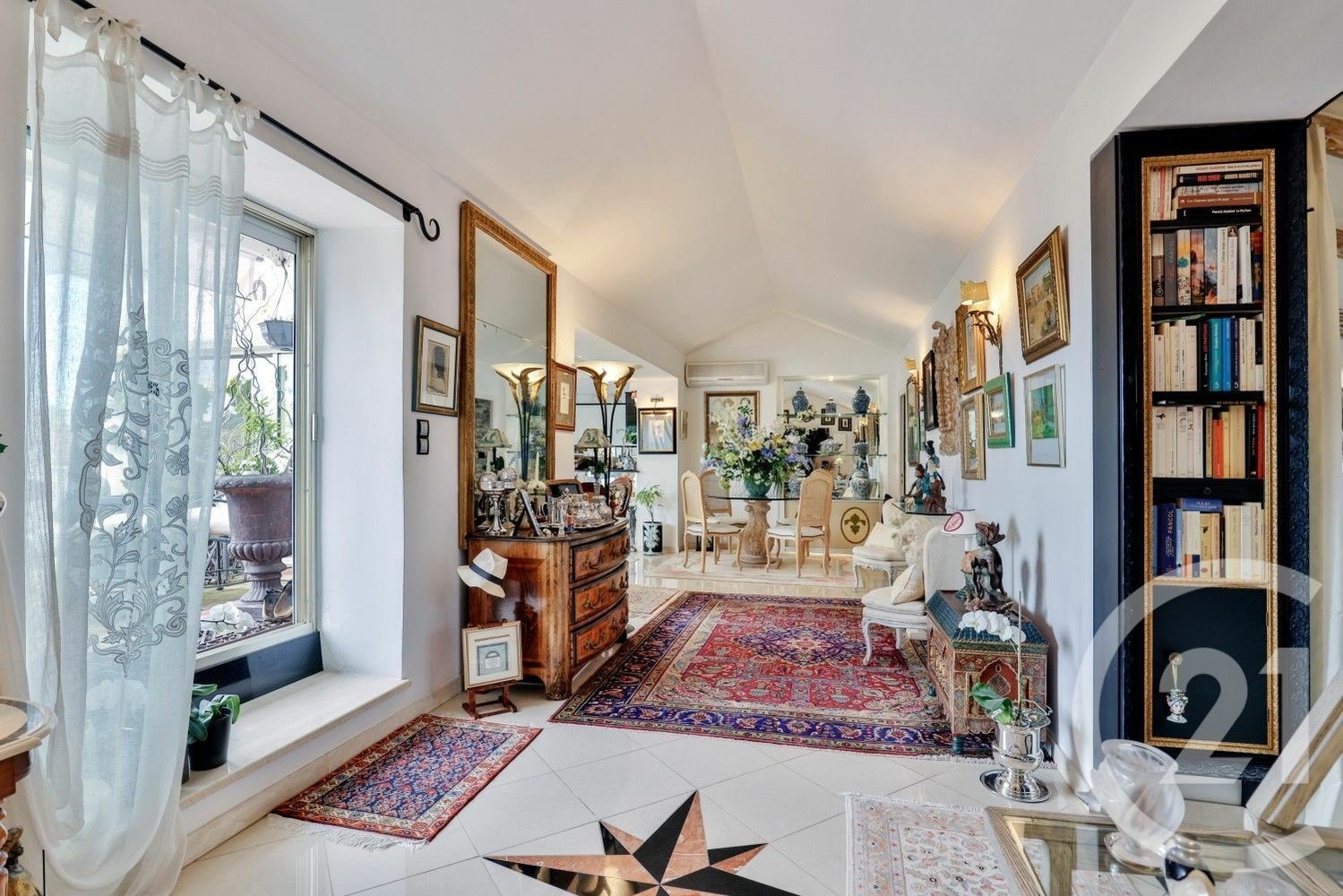 Property photo in Carre d'Argent