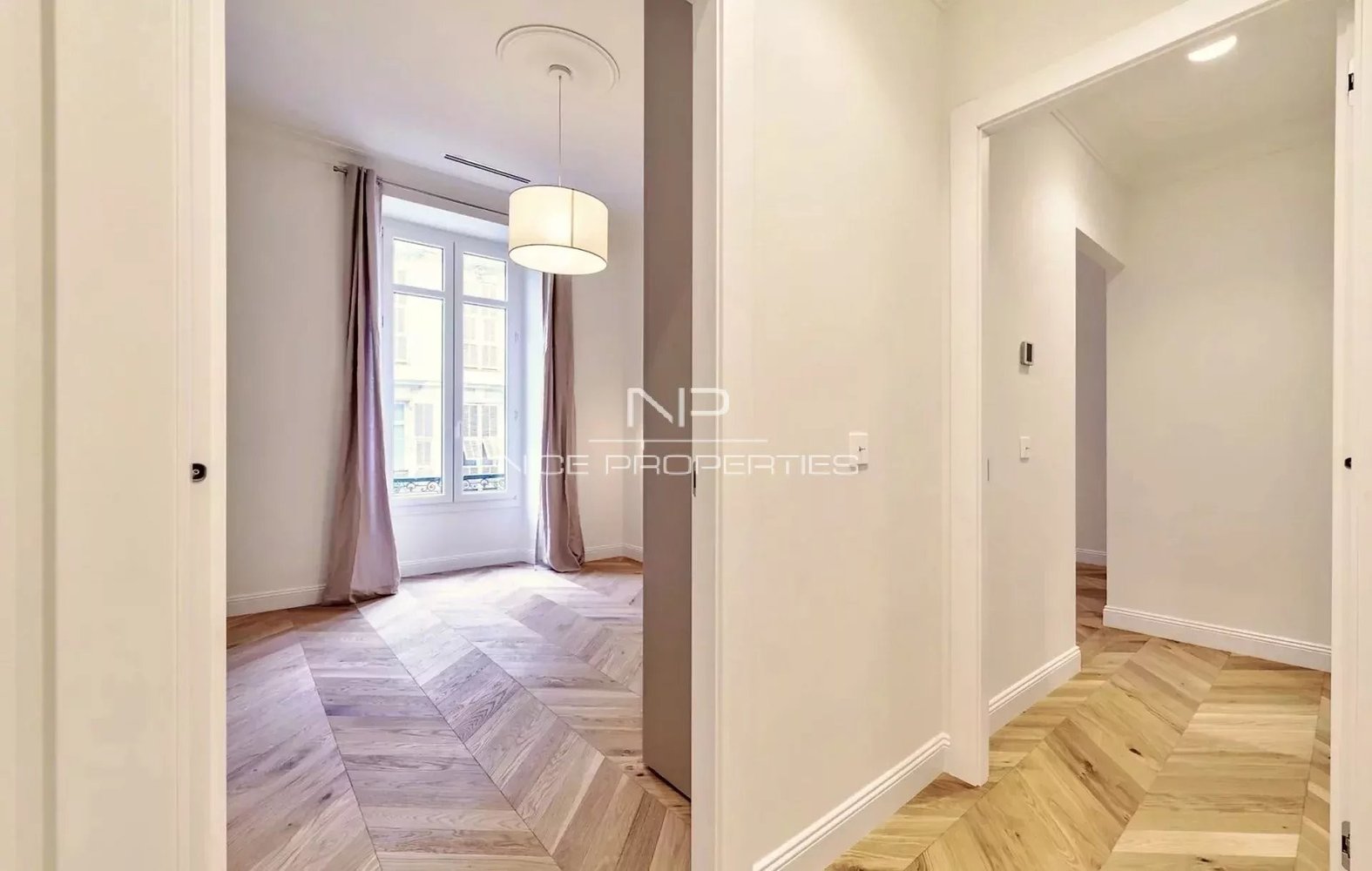 Property photo in Carre d'Argent