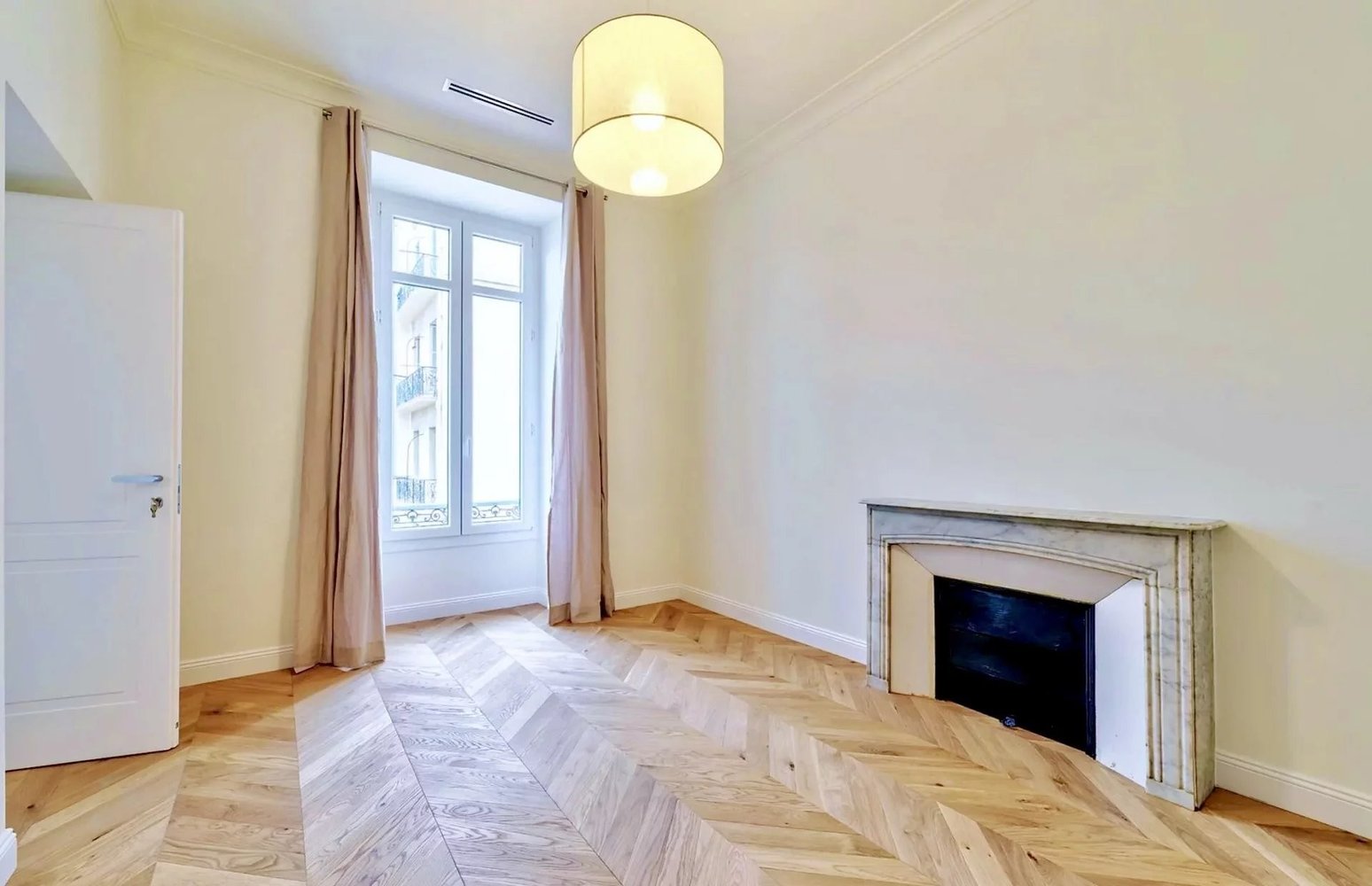 Property photo in Carre d'Argent