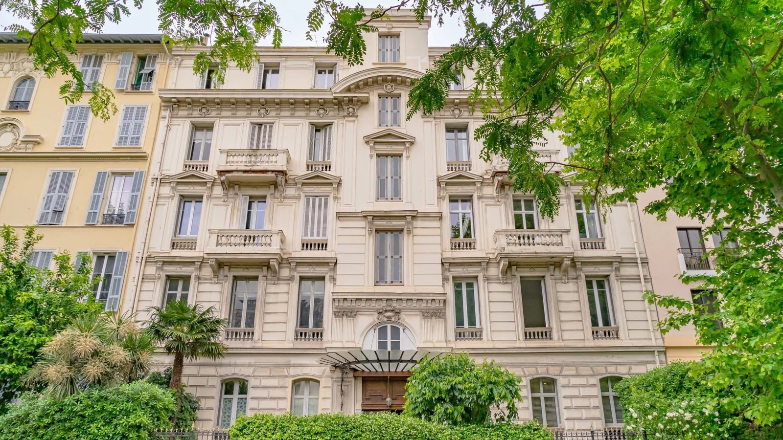 Property photo in Carre d'Argent