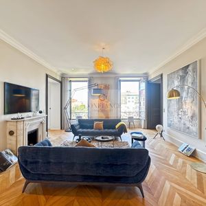 Property in Carre d'Argent