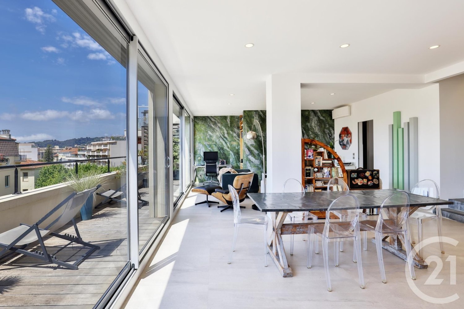 Property photo in Carre d'Argent