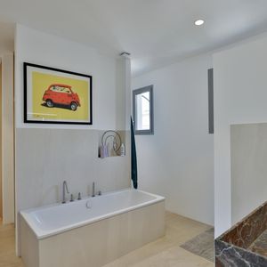 Property in Carre d'Argent