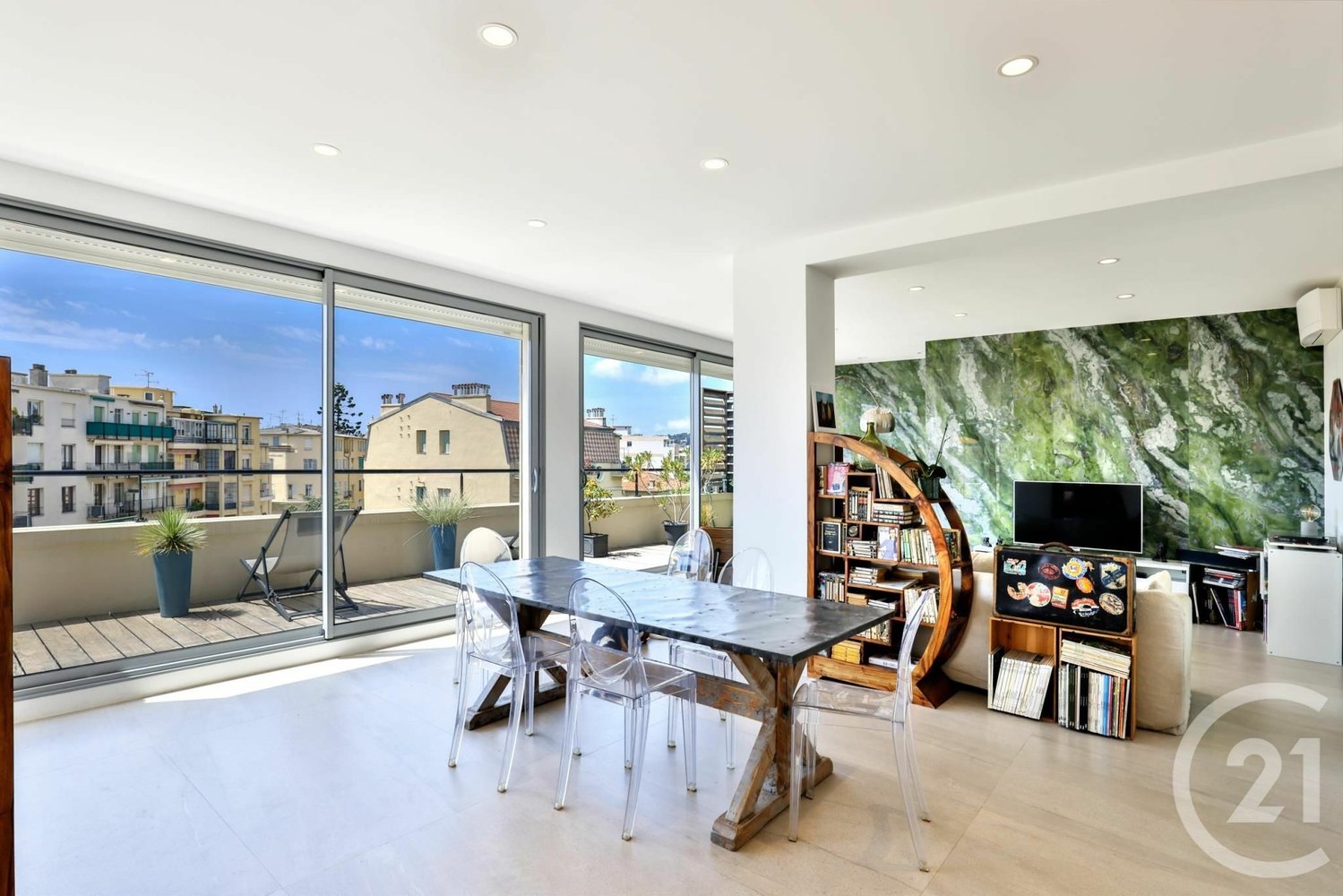 Property photo in Carre d'Argent