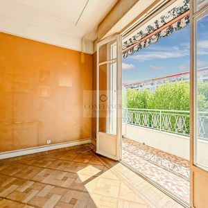 Property in Carre d'Argent