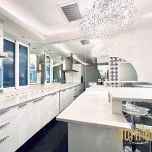 Property in Carre d'Argent