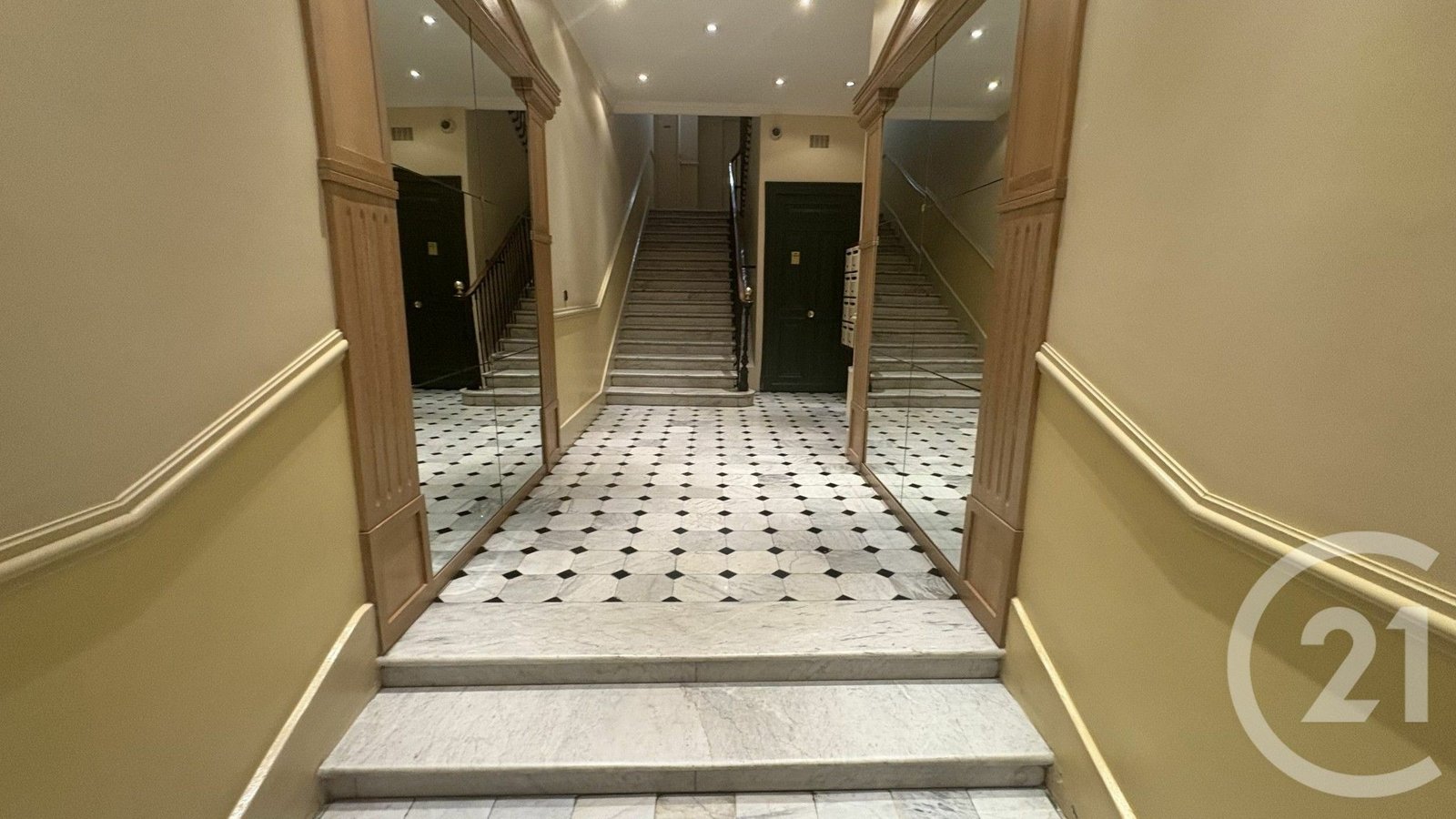 Property photo in Carre d'Argent