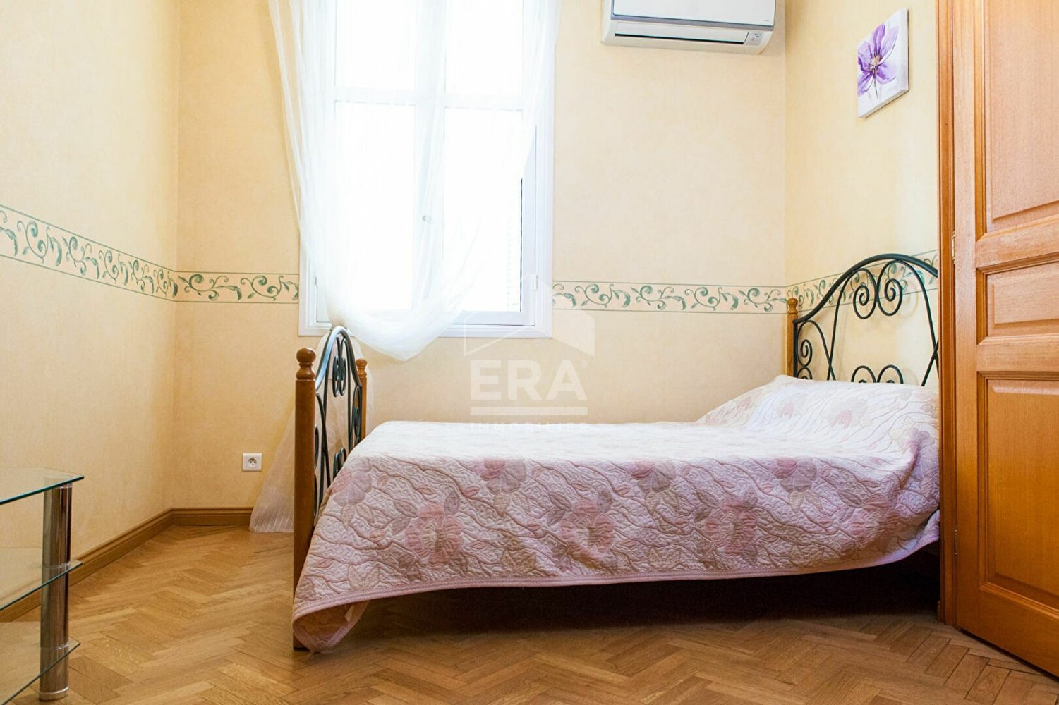 Property photo in Carre d'Or