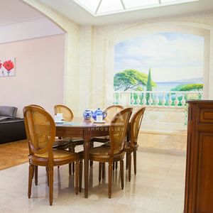 Property in Carre d'Or