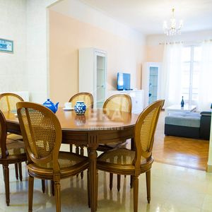 Property in Carre d'Or