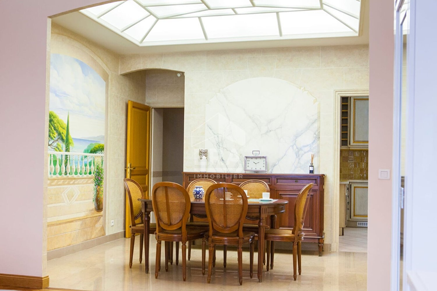 Property photo in Carre d'Or