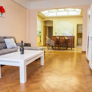 Property in Carre d'Or