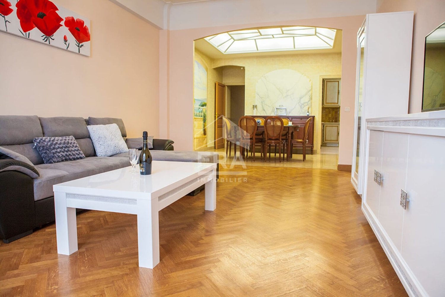 Property photo in Carre d'Or