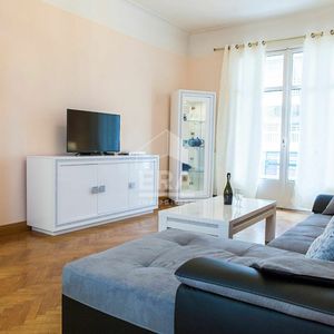 Property in Carre d'Or