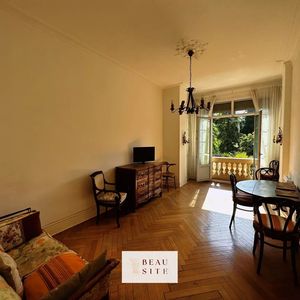 Property in Carre d'Or