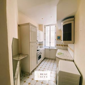 Property in Carre d'Or