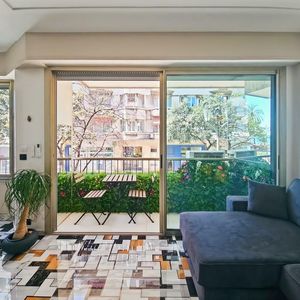 Property in Carre d'Or