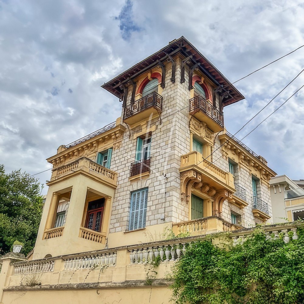 Property photo in Carre d'Or