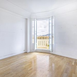 Property in Carre d'Or