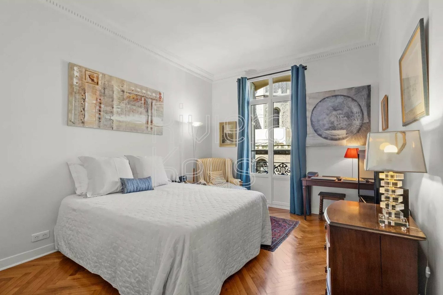 Property photo in Carre d'Or