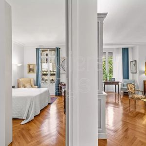 Property in Carre d'Or