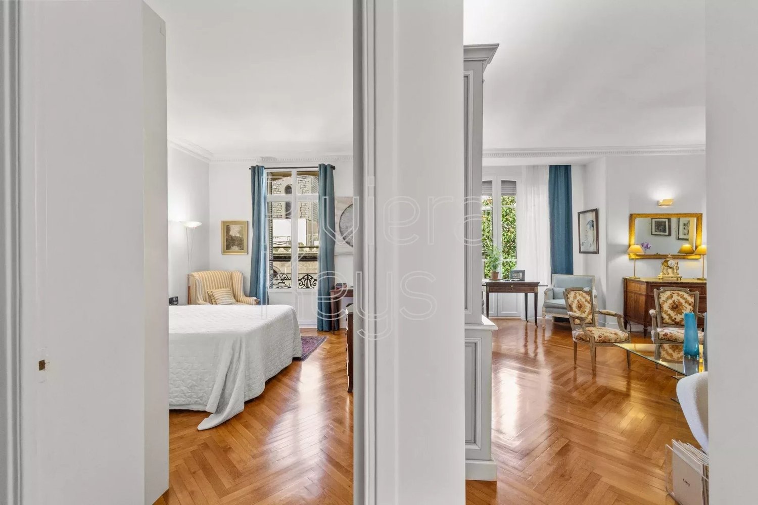 Property photo in Carre d'Or