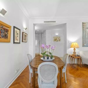 Property in Carre d'Or