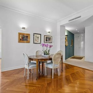 Property in Carre d'Or