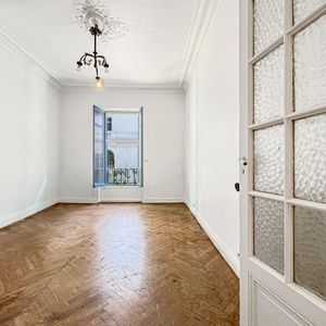 Property in Carre d'Or