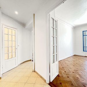 Property in Carre d'Or