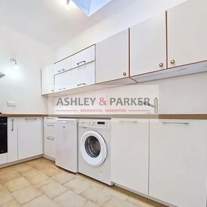 Property in Carre d'Or