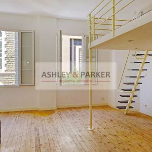 Property in Carre d'Or