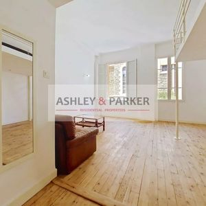 Property in Carre d'Or